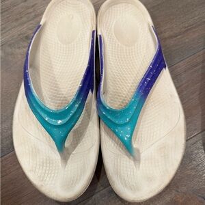 OOFOS Blue and Purple Sandals with Sturdy Soles